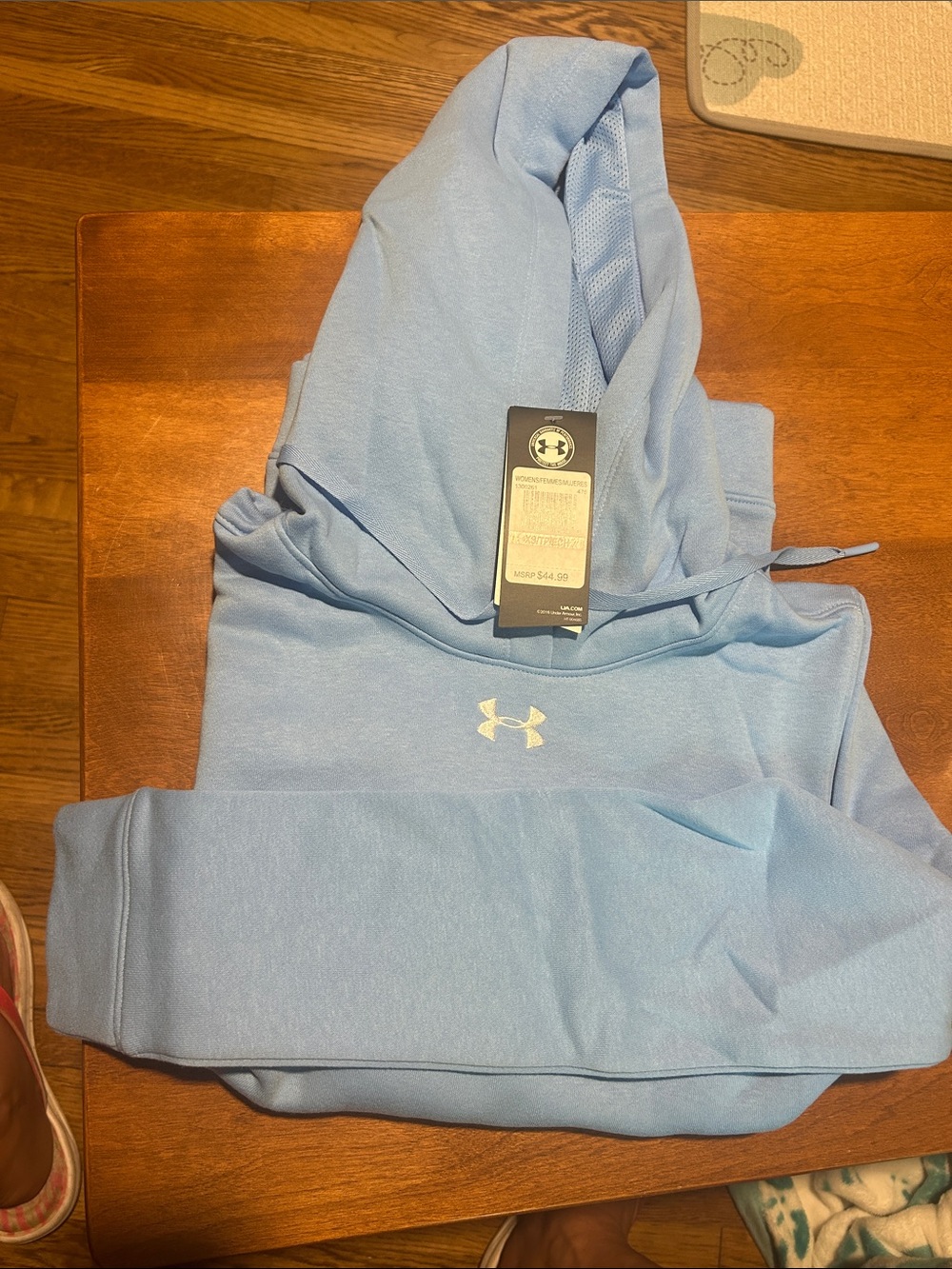 Under Armour women’s light  Blue Pullover Hoodie Sweatshirt
